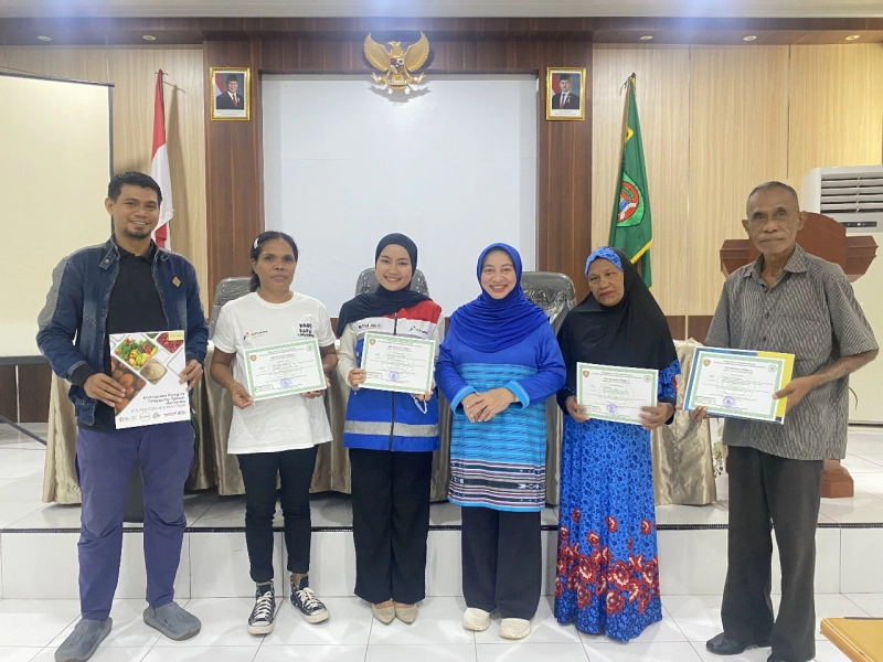 Dua mitra binaan CSR PT Pertamina Patra Niaga Aviation Fuel Terminal (AFT) Pattimura yakni Kelompok Tani Bangkit dan PAUD Sadar Lingkungan menerima Sertifikat Prima 3 dari Dinas Ketahanan Pangan (DKP) Provinsi Maluku.