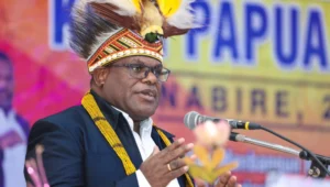Gubernur Papua Tengah, Meki Fritz Nawipa dalam sambutan membuka Rakerprov KONI Papua Tengah Tahun 2025 di aula LPP RRI Nabire, Jumat (27/6/2025). - Dok. Humas