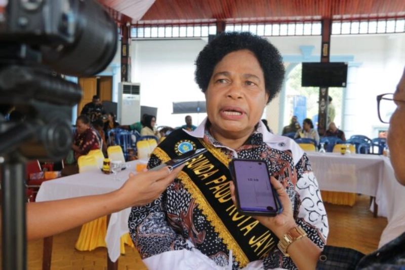 Ketua MRP atau Majelis Rakyat Papua, Nerlince Wamuar. - KabarPapua.co